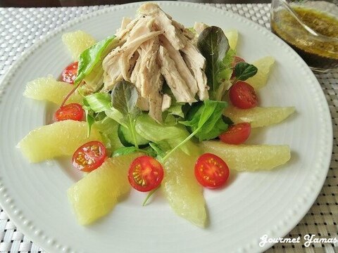 鶏胸肉とグレープフルーツのヘルシーサラダ